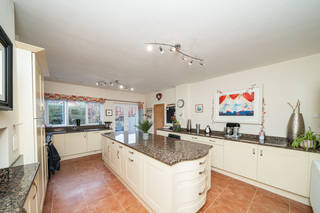 Kitchen- click for photo gallery